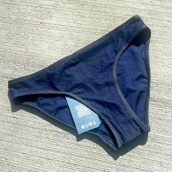 Aerie swimsuit bottom M NWT - Picture 1 of 4